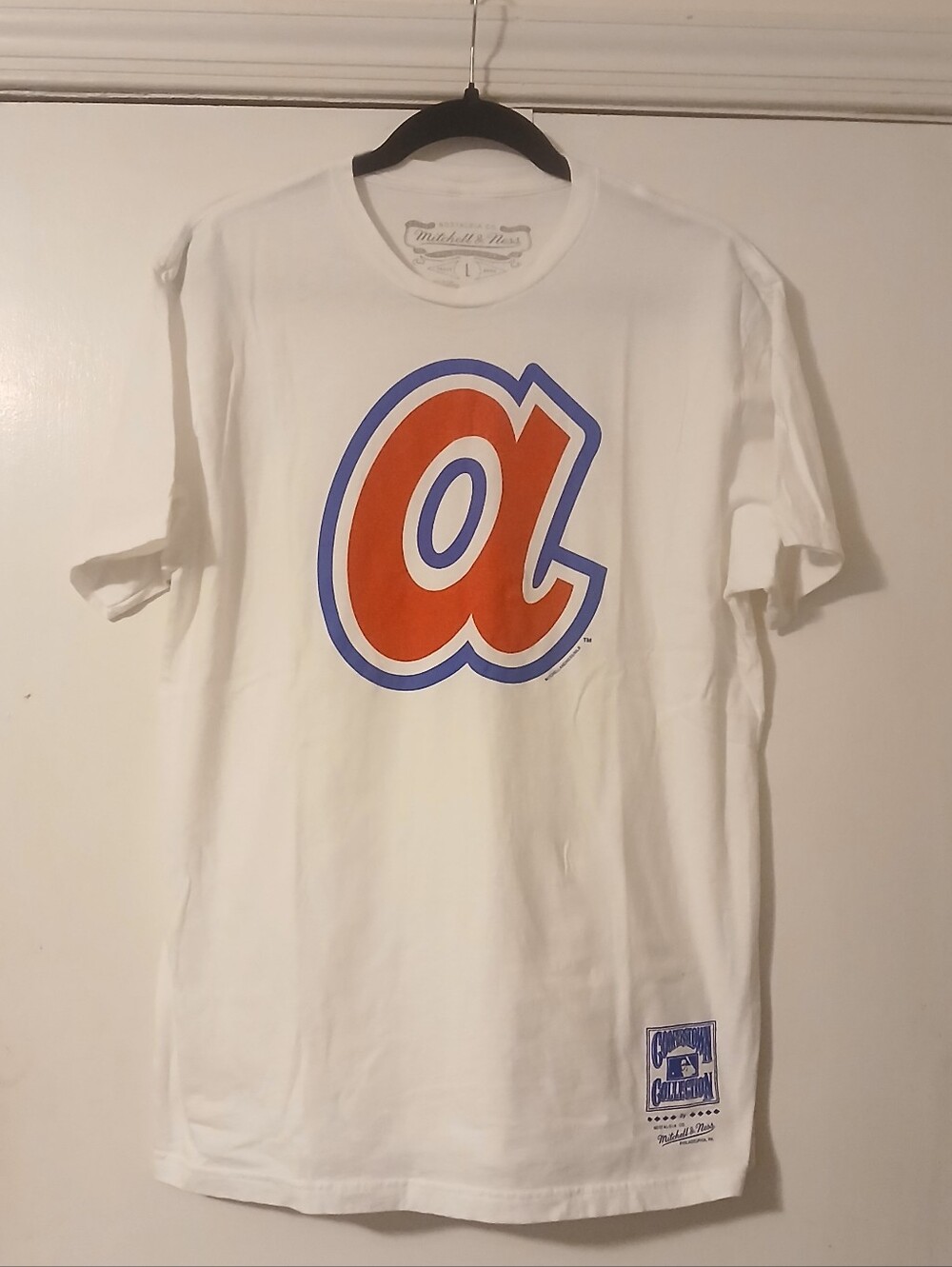 Mitchell & Ness White T-shirt Vintage Atlanta Braves Logo Red & Blue 'a' Size L